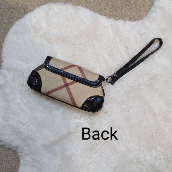 Burberry Wristlet with COA - Picture 6 of 6
